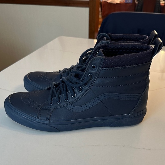 Vans Other - Vans Navy High-Top MTE Sneakers